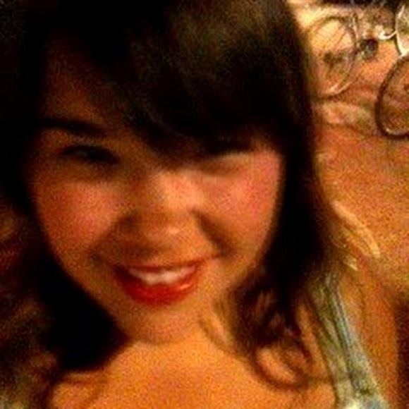 Meet your Posher, Kim - Picture 1 of 1